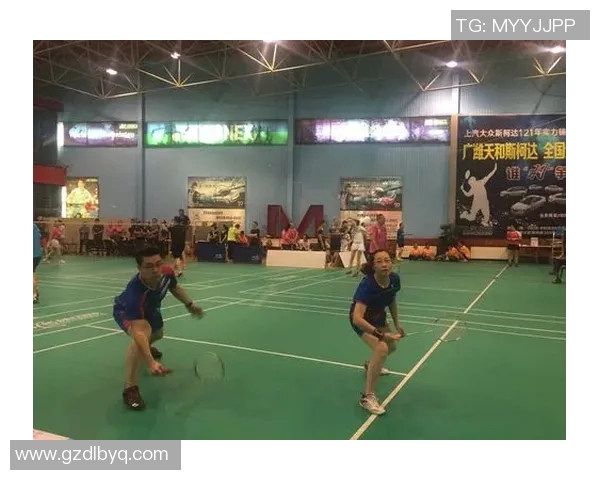 成都羽毛球队盯防体系解析与战术运用探讨 成都羽毛球队盯防体系解析与战术运用探讨