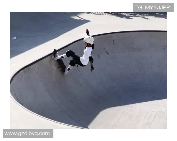 聚焦滑板文化成都滑板队展现灵活性与团队精神的魅力 聚焦滑板文化成都滑板队展现灵活性与团队精神的魅力