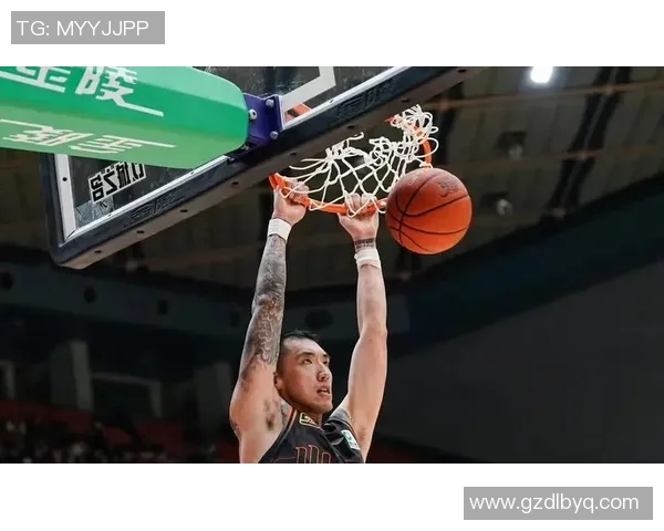 2012年CBA精彩对决北京队与青岛队的巅峰之战回顾与分析