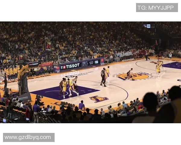 湖人对决热火精彩瞬间回顾大屏幕直播盛况全景展现