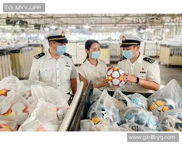 波兰与哥伦比亚激战正酣足球盛宴引发全球关注与热议