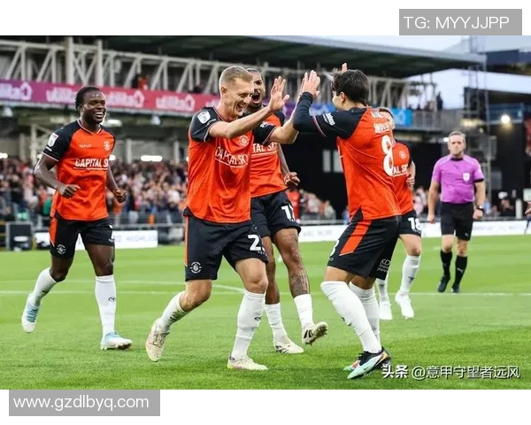 曼联联赛迎战伯顿全力争胜展现球队实力与决心 曼联联赛迎战伯顿全力争胜展现球队实力与决心