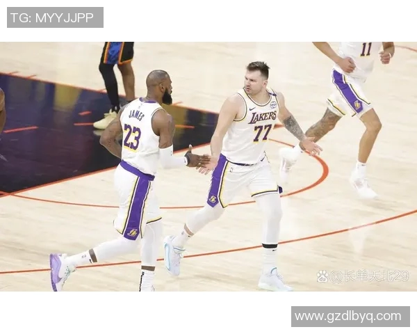 热火对湖人精彩直播全程回顾与赛后分析尽在直播吧