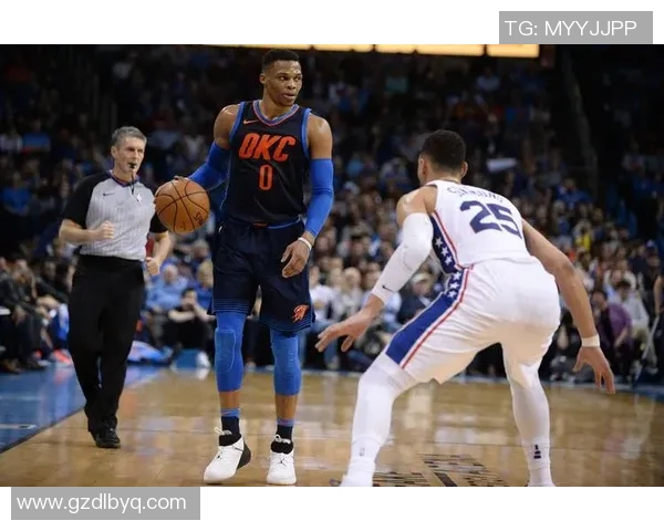 雷霆与76人激战正酣比分背后隐藏的精彩瞬间与战术分析 雷霆与76人激战正酣比分背后隐藏的精彩瞬间与战术分析