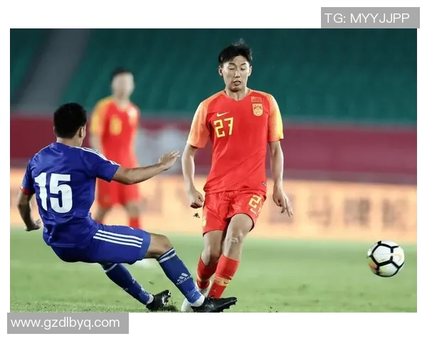 杭州足球队荣登全国足球团队协作排行榜第二名展现出色团队精神与实力 杭州足球队荣登全国足球团队协作排行榜第二名展现出色团队精神与实力