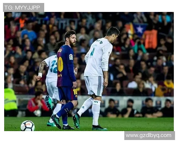 西班牙与荷兰对决现场球迷热情高涨共同见证足球盛宴