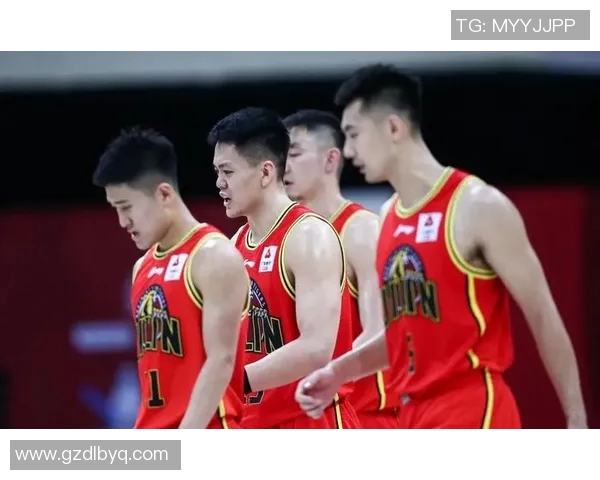 辽宁队与青岛队激战正酣谁能在这场较量中笑到最后